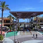 Avec Piscine *