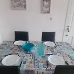 Avec Piscine Holiday home *