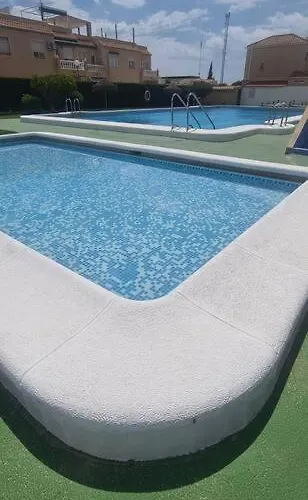 Avec Piscine בית נופש טורבייחה